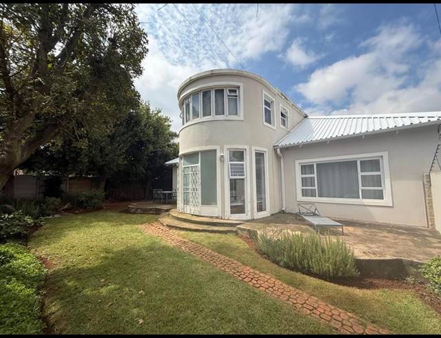 5 BEDROOM HOUSE FOR SALE IN PRIMROSE